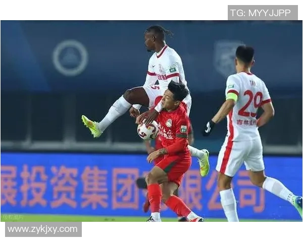 中甲联赛精彩对决亚泰主场迎战新疆队争夺关键三分